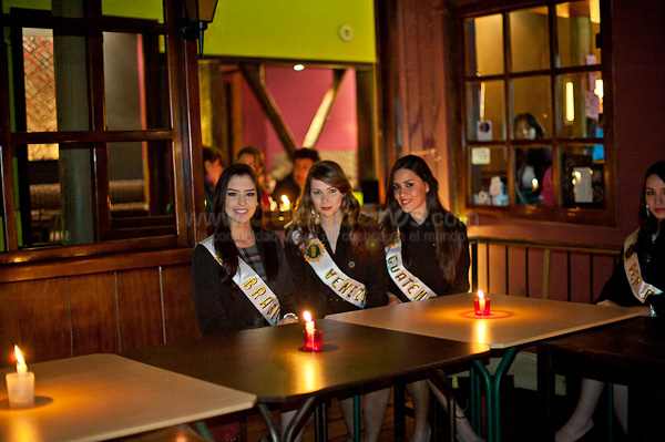 Visita de las Candidatas a Reina Mundial del Banano 2011