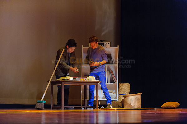 Obra de Teatro Los Coleccionistas por Los Andes