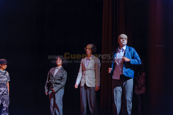 Obra de Teatro Los Coleccionistas por Los Andes
