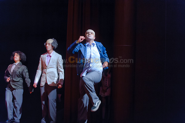 Obra de Teatro Los Coleccionistas por Los Andes