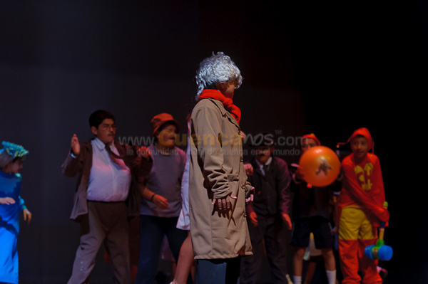 Obra de Teatro Los Coleccionistas por Los Andes