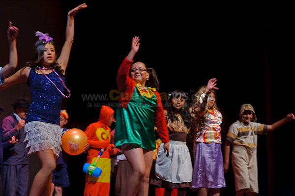 Obra de Teatro Los Coleccionistas por Los Andes