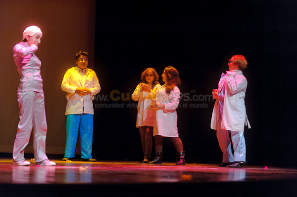 Obra de Teatro Los Coleccionistas por Los Andes
