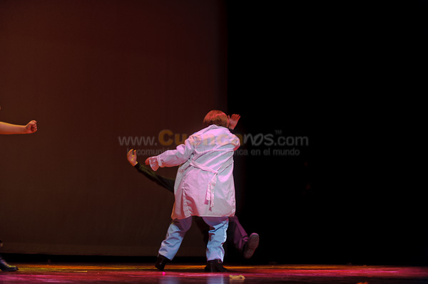 Obra de Teatro Los Coleccionistas por Los Andes