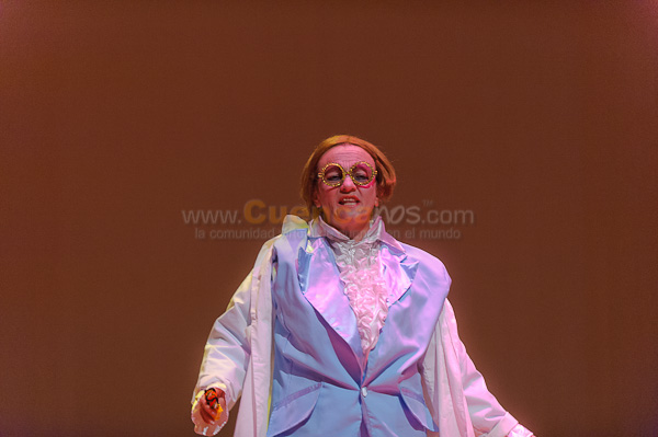 Obra de Teatro Los Coleccionistas por Los Andes