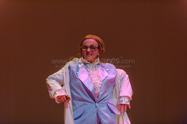 Obra de Teatro Los Coleccionistas por Los Andes