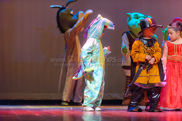 Obra de Teatro Los Coleccionistas por Los Andes