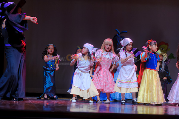Obra de Teatro Los Coleccionistas por Los Andes