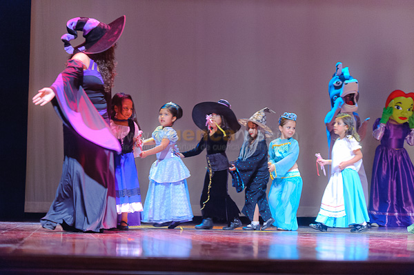 Obra de Teatro Los Coleccionistas por Los Andes