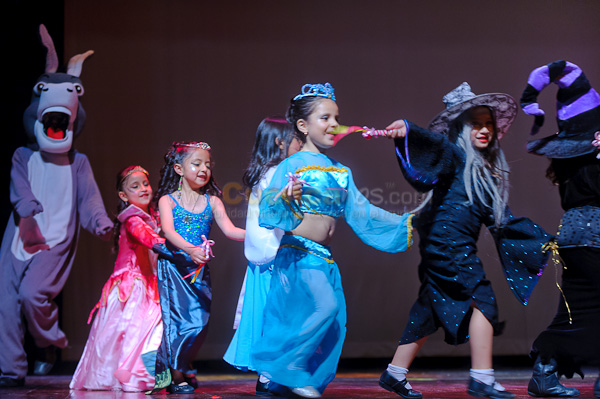 Obra de Teatro Los Coleccionistas por Los Andes