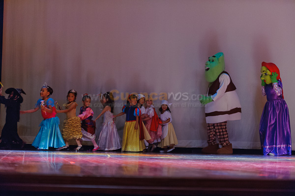 Obra de Teatro Los Coleccionistas por Los Andes