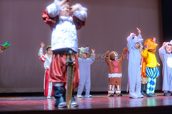Obra de Teatro Los Coleccionistas por Los Andes