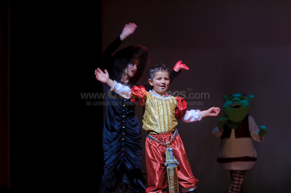 Obra de Teatro Los Coleccionistas por Los Andes