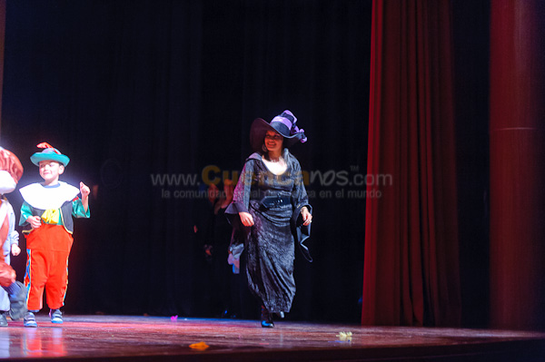 Obra de Teatro Los Coleccionistas por Los Andes