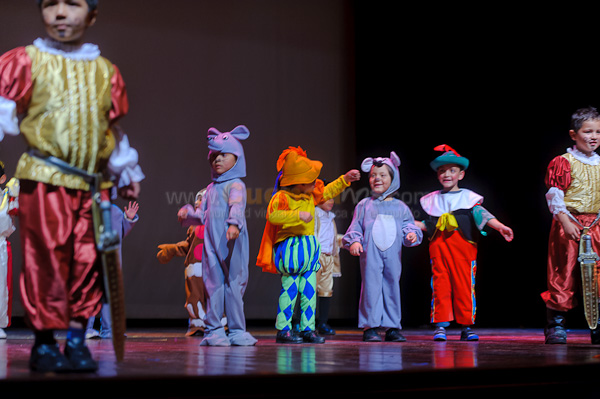 Obra de Teatro Los Coleccionistas por Los Andes