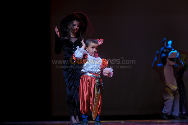 Obra de Teatro Los Coleccionistas por Los Andes