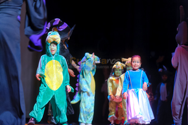 Obra de Teatro Los Coleccionistas por Los Andes