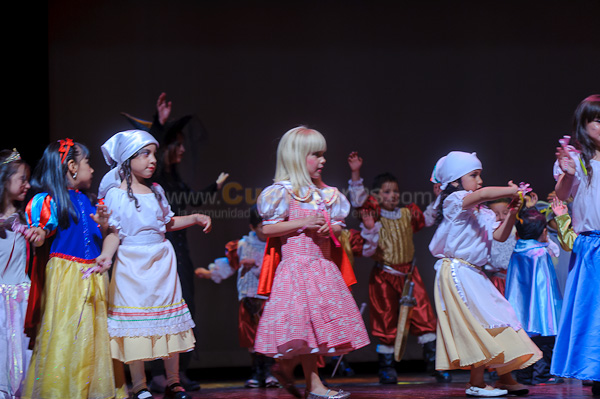 Obra de Teatro Los Coleccionistas por Los Andes