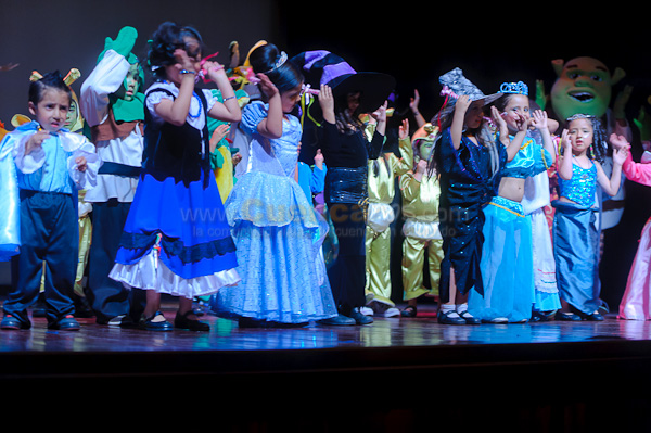 Obra de Teatro Los Coleccionistas por Los Andes
