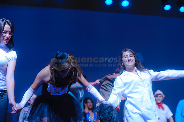 Obra de Teatro Los Coleccionistas por Los Andes