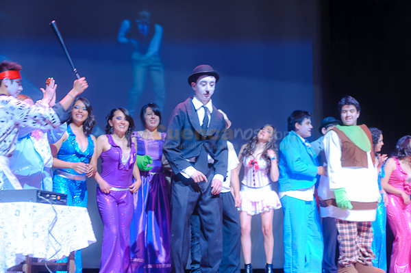 Obra de Teatro Los Coleccionistas por Los Andes