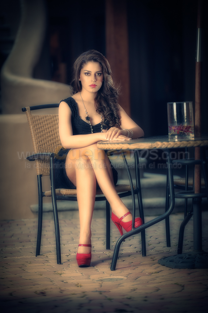 Carolina Velez Candidata a Reina de Cuenca 2012