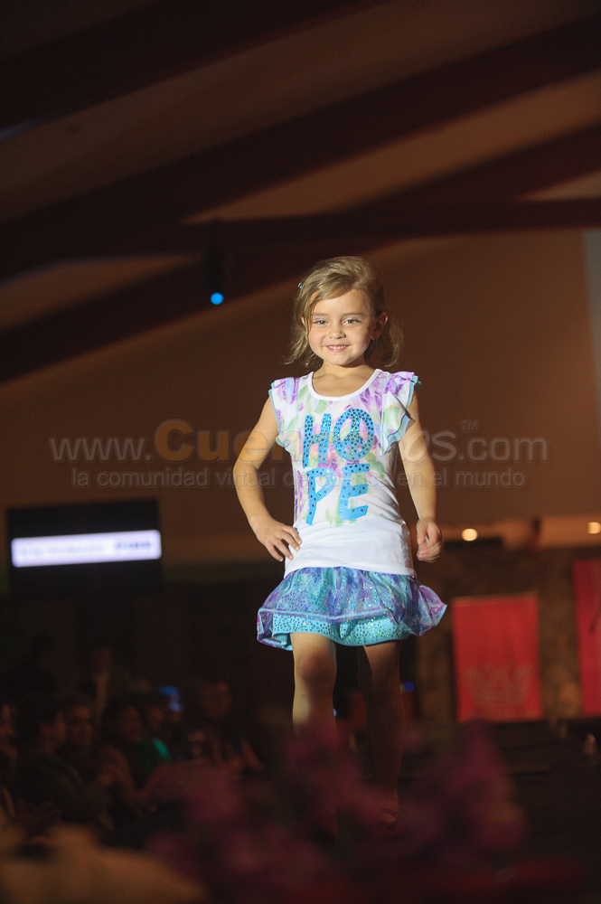 Desfile de Modas Victoria Pink