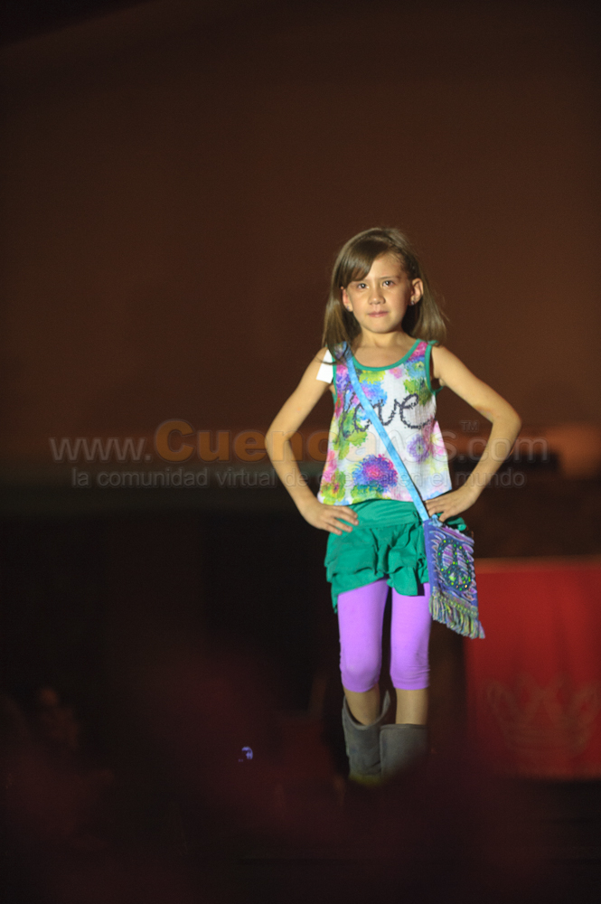 Desfile de Modas Victoria Pink