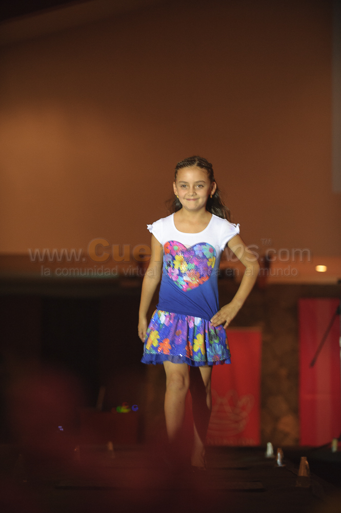 Desfile de Modas Victoria Pink