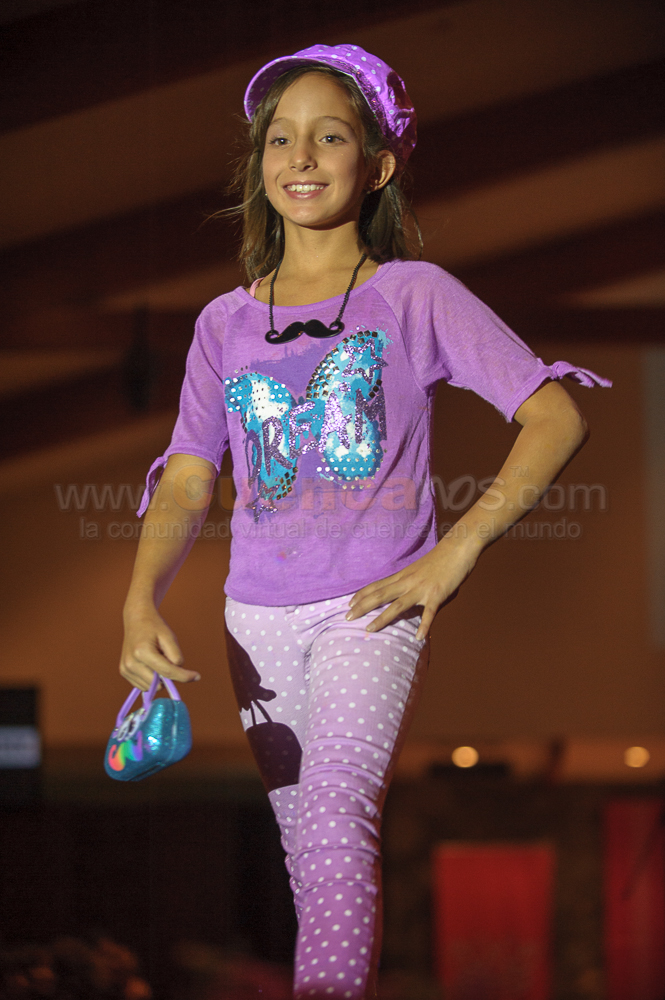 Desfile de Modas Victoria Pink