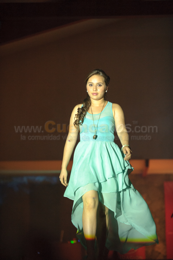 Desfile de Modas Victoria Pink