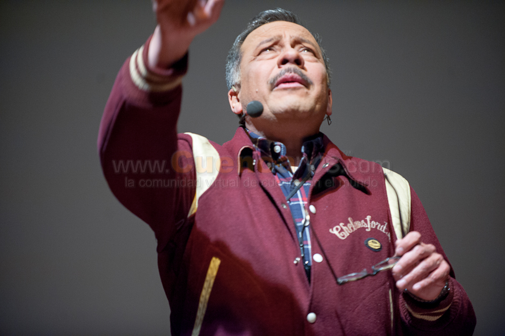 Humberto Velez voz Homero Simpson