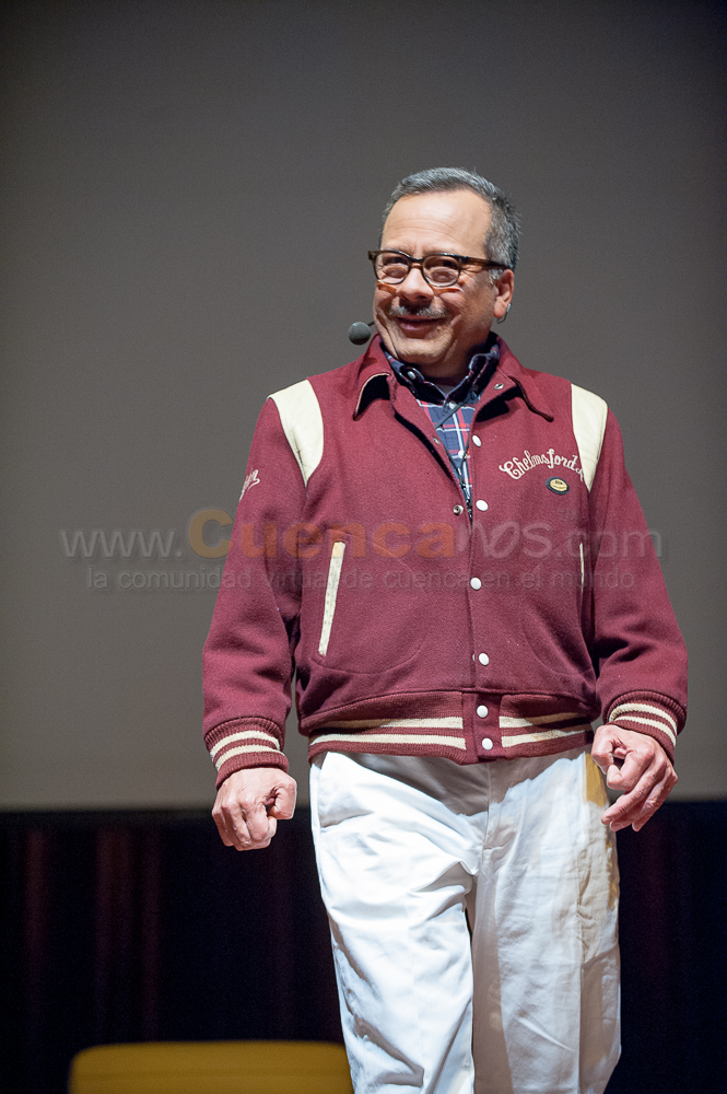 Humberto Velez voz Homero Simpson