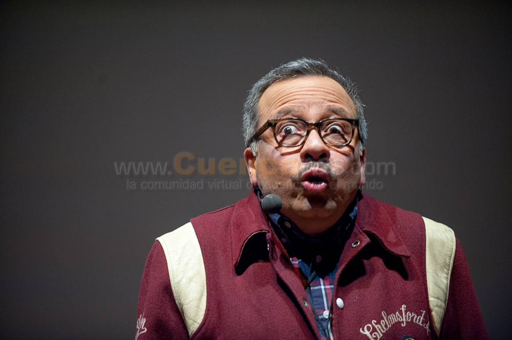Humberto Velez voz Homero Simpson