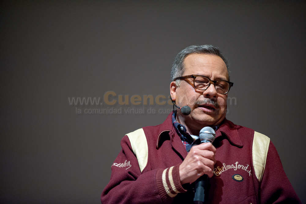 Humberto Velez voz Homero Simpson