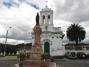 Monumento a Maria Virgen de Bronce