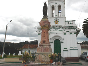 Monumento a Maria Virgen de Bronce