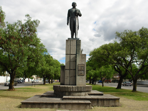 Monumento a Benigno Malo