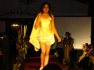 Desfile de Modas de Le Chic Model