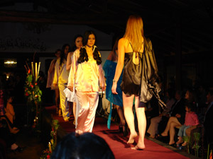 Desfile de Modas de Le Chic Model